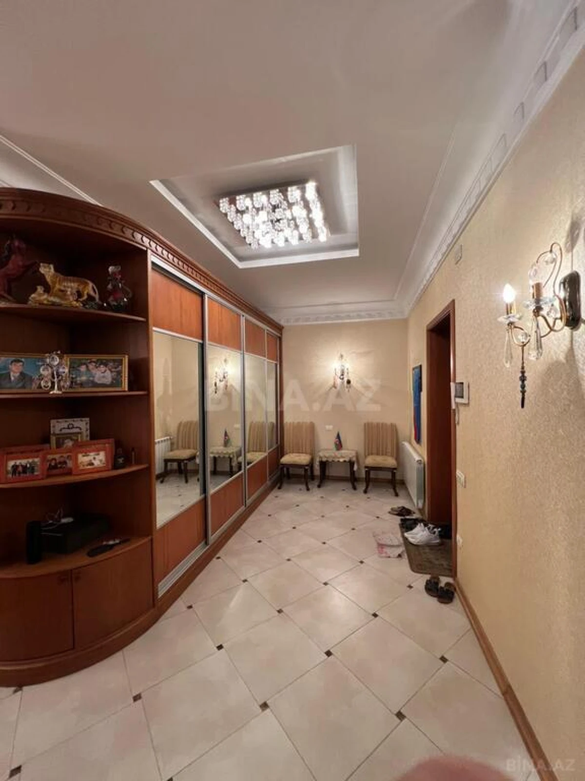 Satılır 3 otaqlı mənzil 167 m²