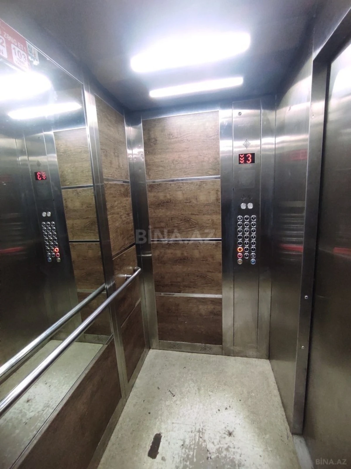 Satılır 4 otaqlı mənzil 130 m²