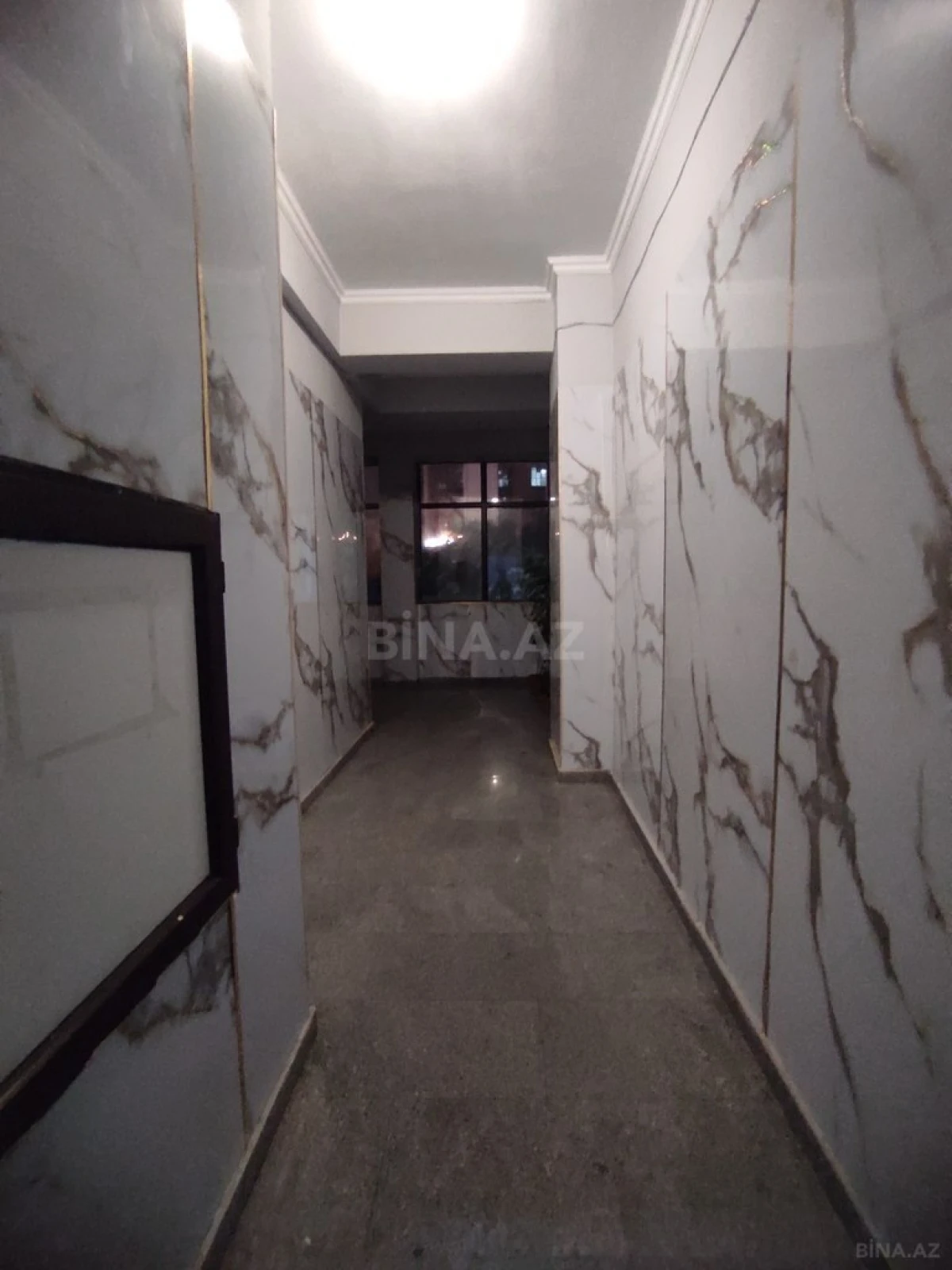 Satılır 4 otaqlı mənzil 130 m²