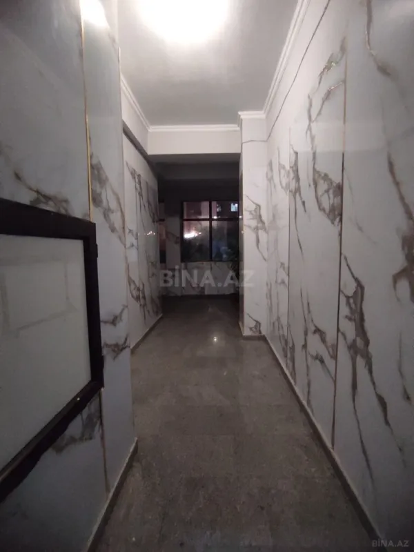 Satılır 4 otaqlı mənzil 130 m²