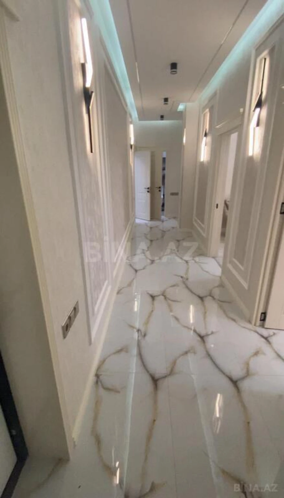 Kirayə verilir 2 otaqlı mənzil 85 m²