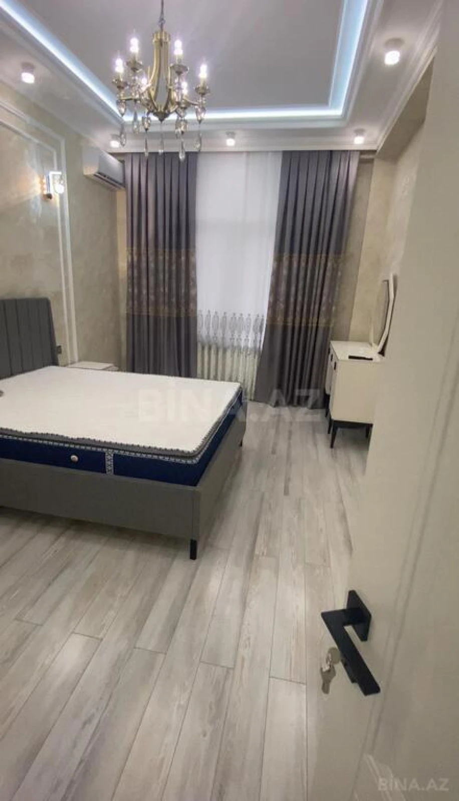 Kirayə verilir 2 otaqlı mənzil 85 m²