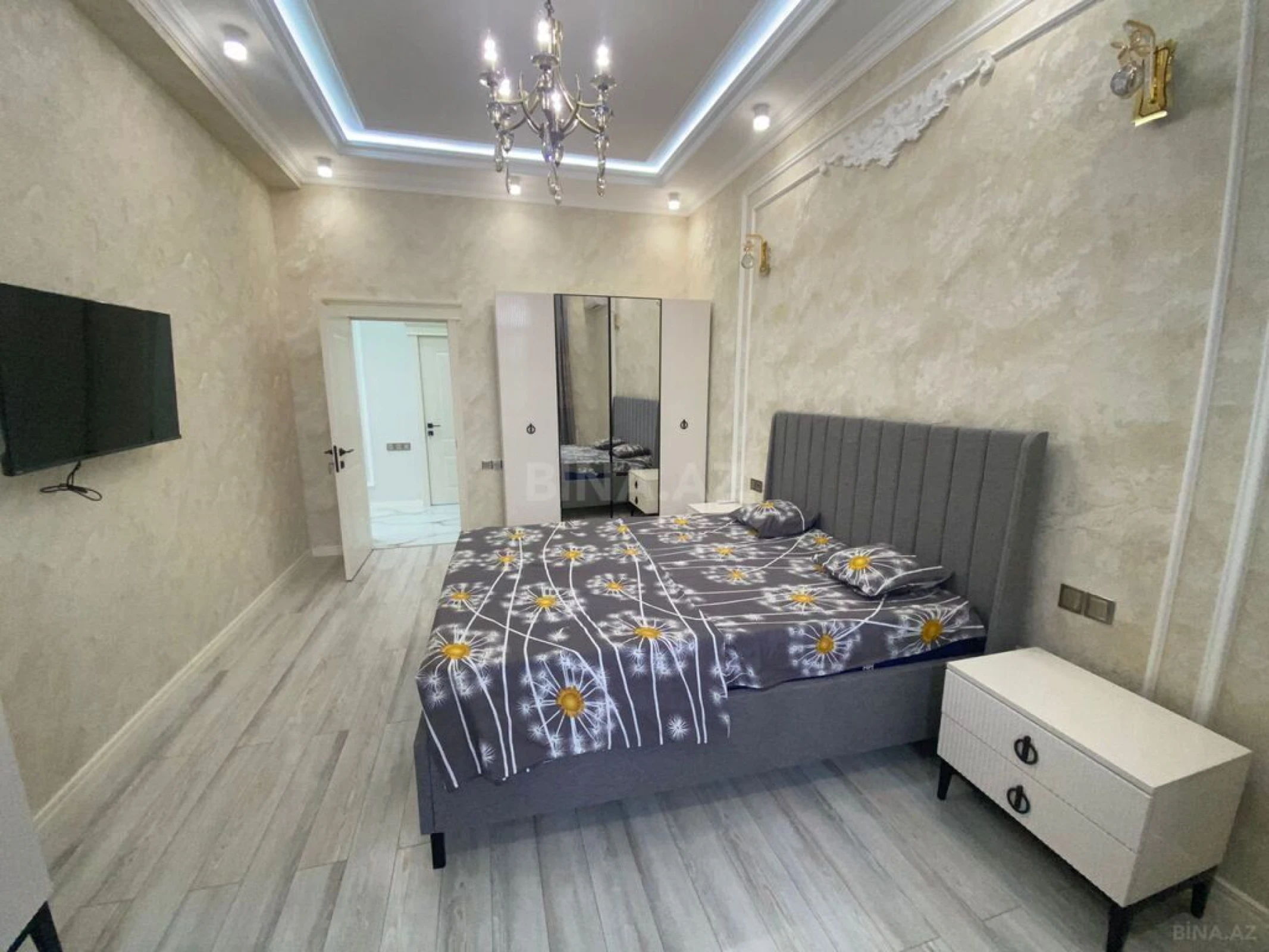 Kirayə verilir 2 otaqlı mənzil 85 m²