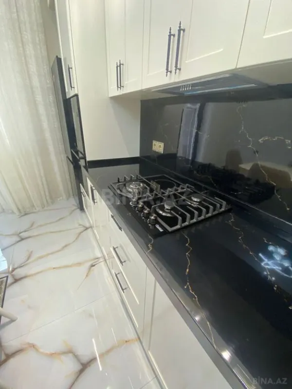 Kirayə verilir 2 otaqlı mənzil 85 m²