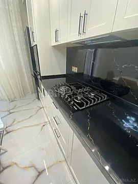 Kirayə verilir 2 otaqlı mənzil 85 m²