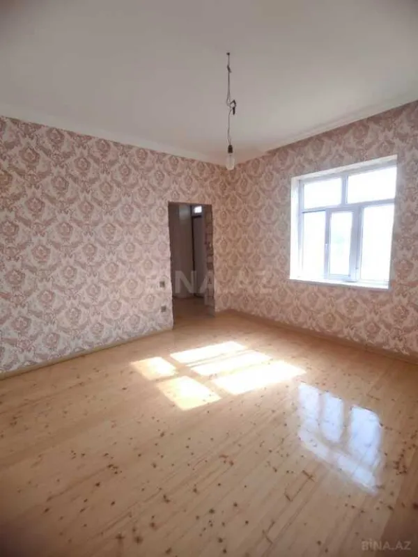 Satılır 6 otaqlı həyət evi 220 m²