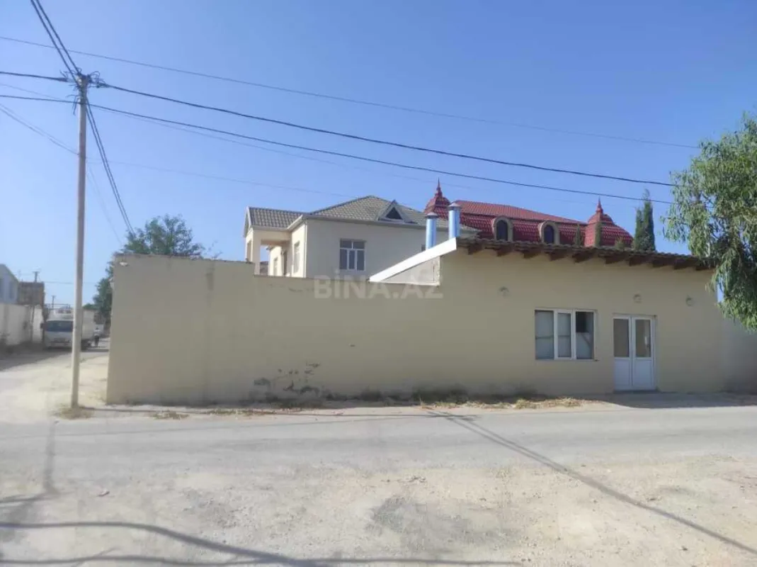 Satılır 6 otaqlı həyət evi 220 m²