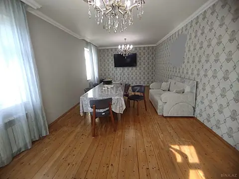 Satılır 6 otaqlı həyət evi 220 m²