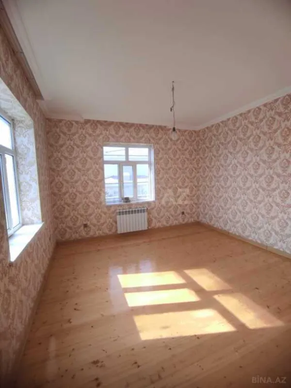 Satılır 6 otaqlı həyət evi 220 m²