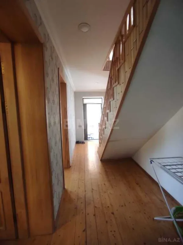 Satılır 6 otaqlı həyət evi 220 m²