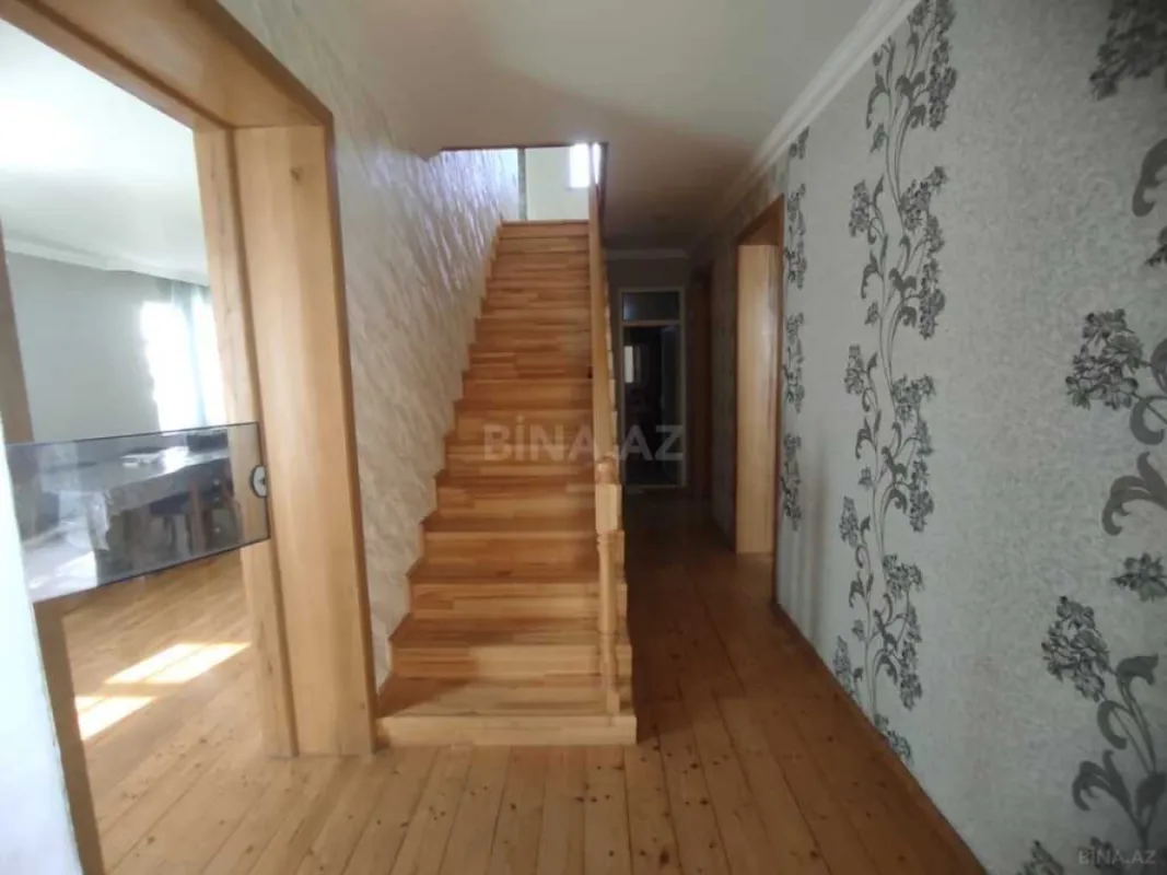 Satılır 6 otaqlı həyət evi 220 m²