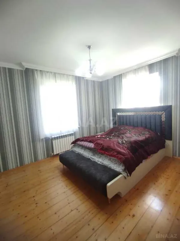 Satılır 6 otaqlı həyət evi 220 m²
