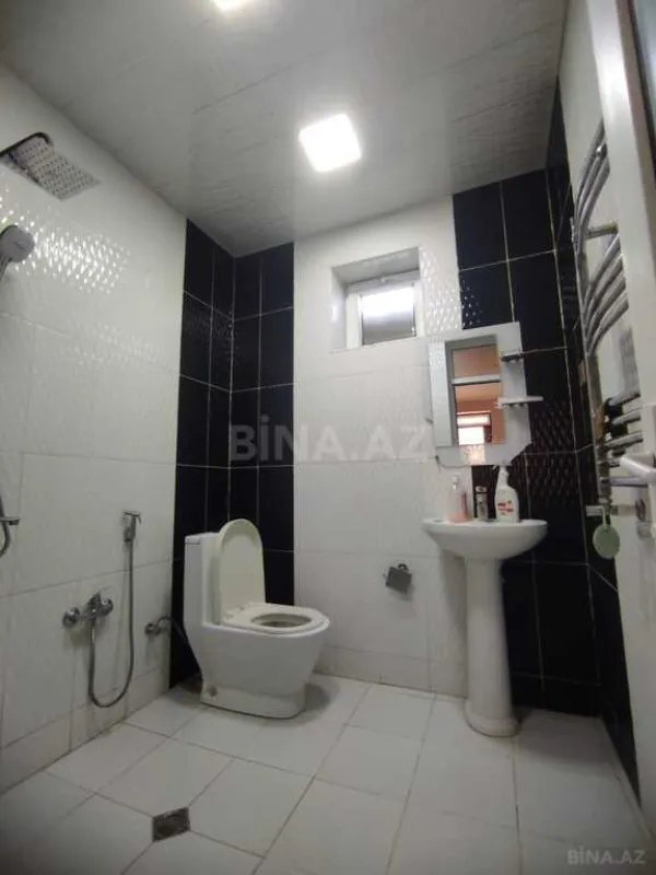 Satılır 6 otaqlı həyət evi 220 m²