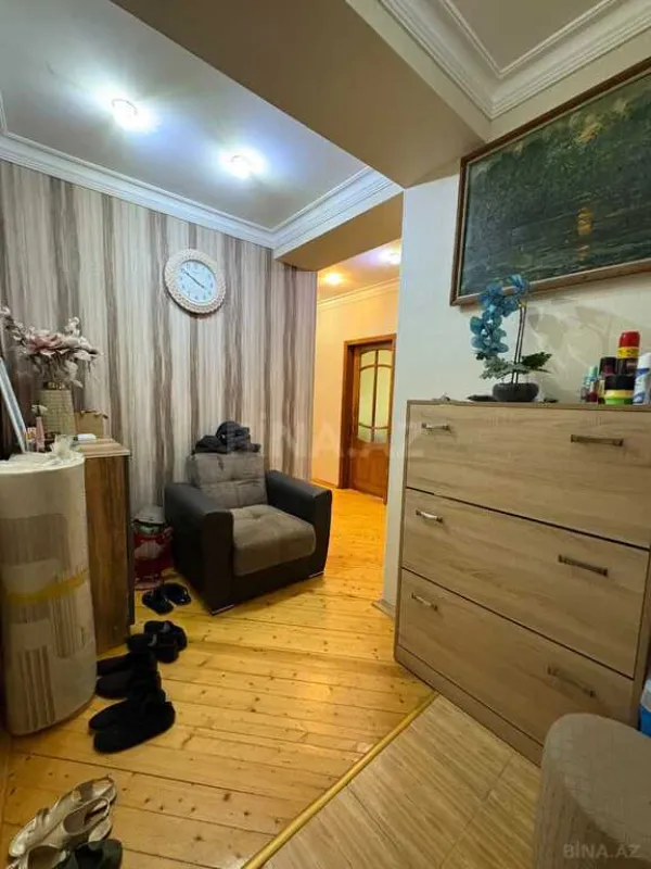Satılır 3 otaqlı mənzil 110 m²