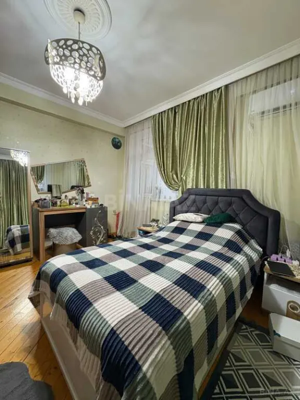 Satılır 3 otaqlı mənzil 110 m²