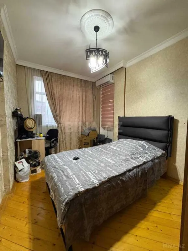 Satılır 3 otaqlı mənzil 110 m²