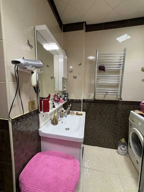 Satılır 3 otaqlı mənzil 110 m²