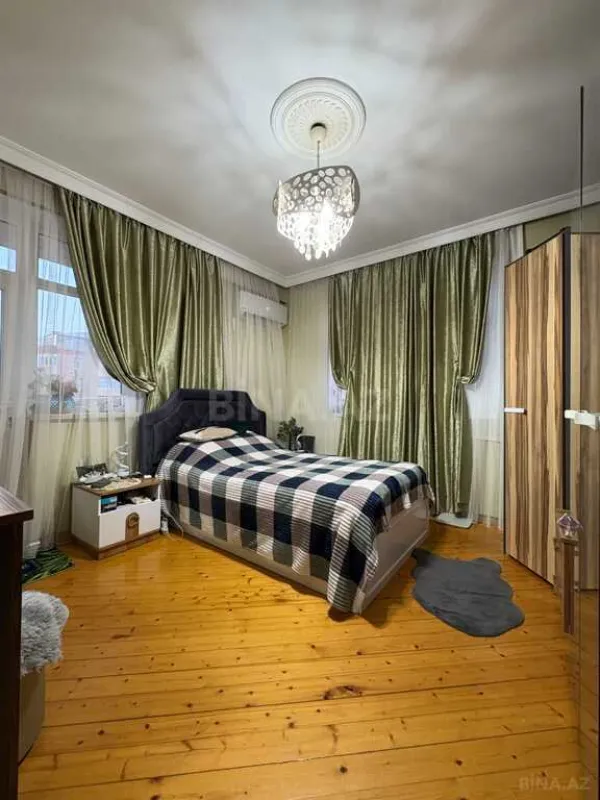 Satılır 3 otaqlı mənzil 110 m²