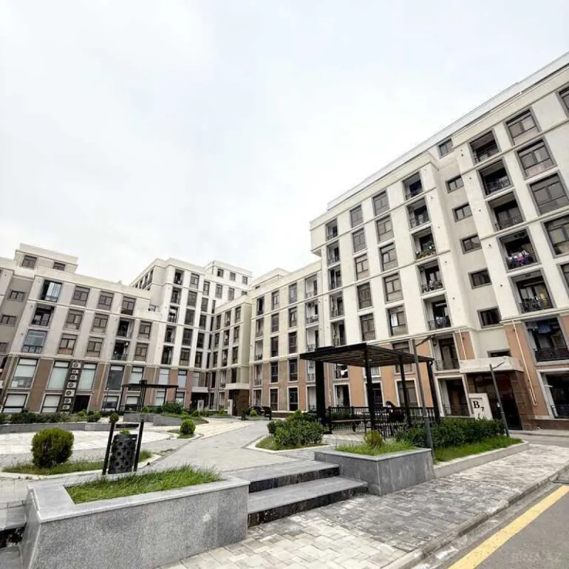 Satılır 4 otaqlı mənzil 155 m²