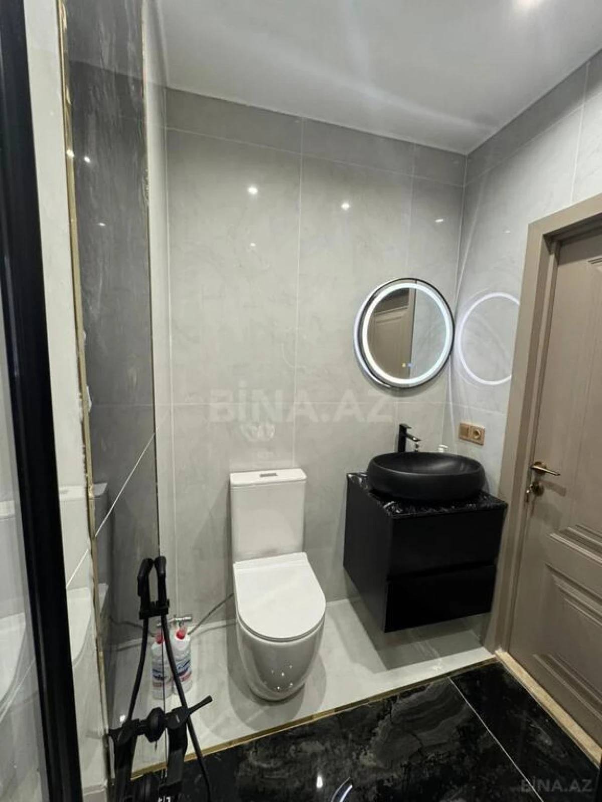 Kirayə verilir 2 otaqlı mənzil 70 m²