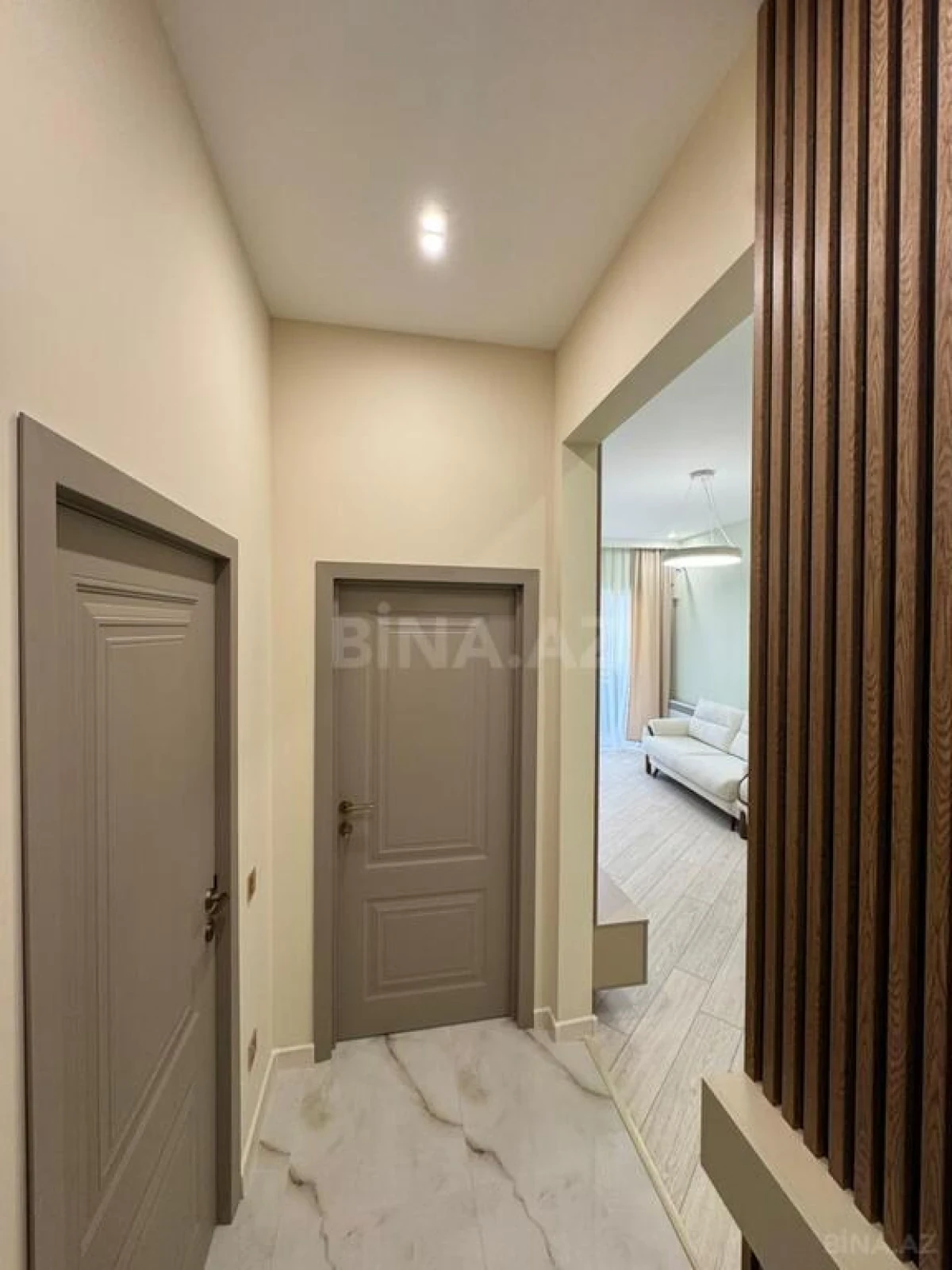 Kirayə verilir 2 otaqlı mənzil 70 m²
