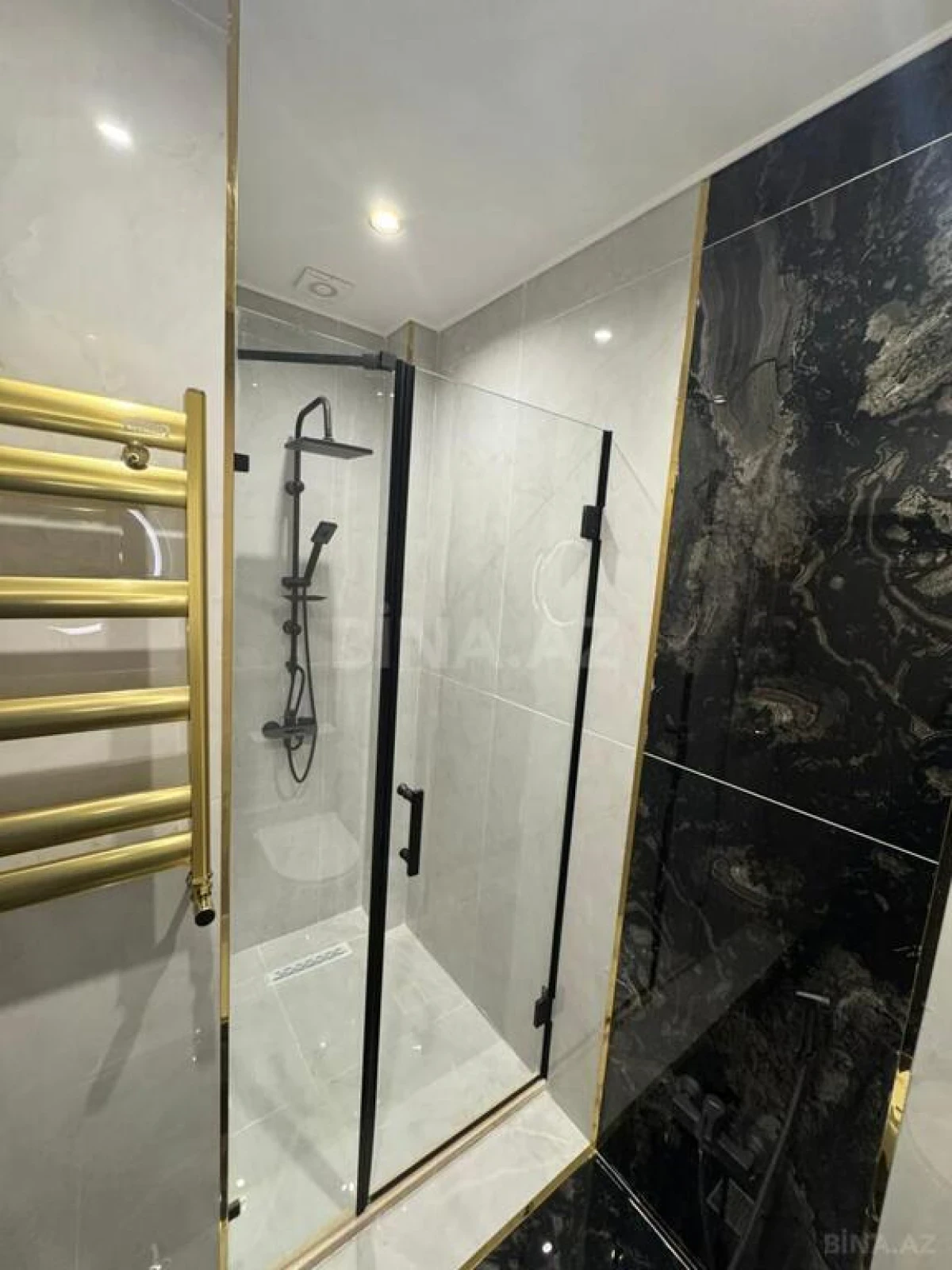 Kirayə verilir 2 otaqlı mənzil 70 m²