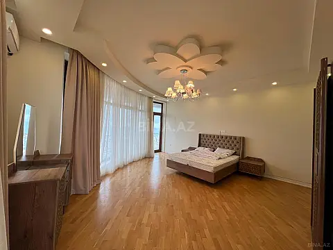 Satılır 6 otaqlı həyət evi 450 m²