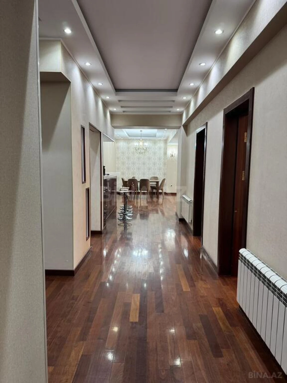 Kirayə verilir 4 otaqlı mənzil 180 m²