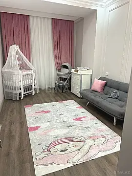 Satılır 3 otaqlı mənzil 135 m²