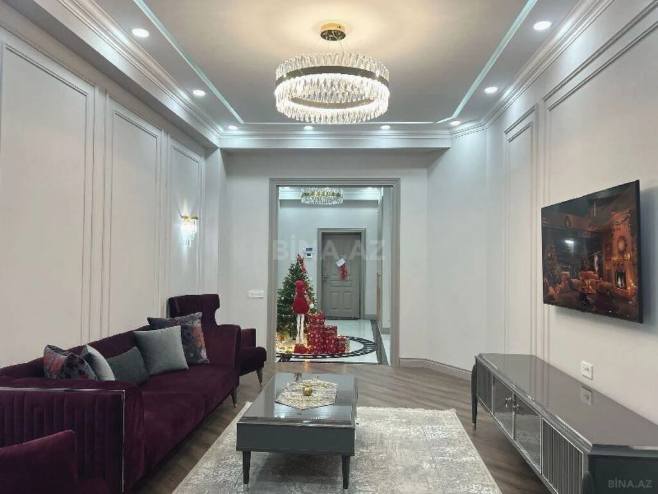 Satılır 3 otaqlı mənzil 135 m²
