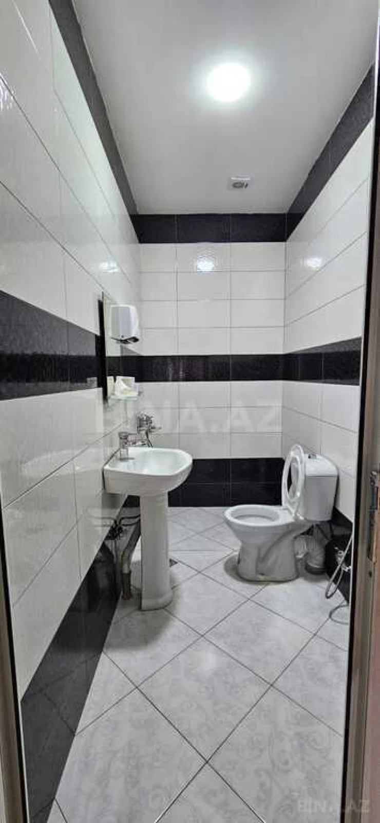 Kirayə verilir 6 otaqlı ofis 150 m²