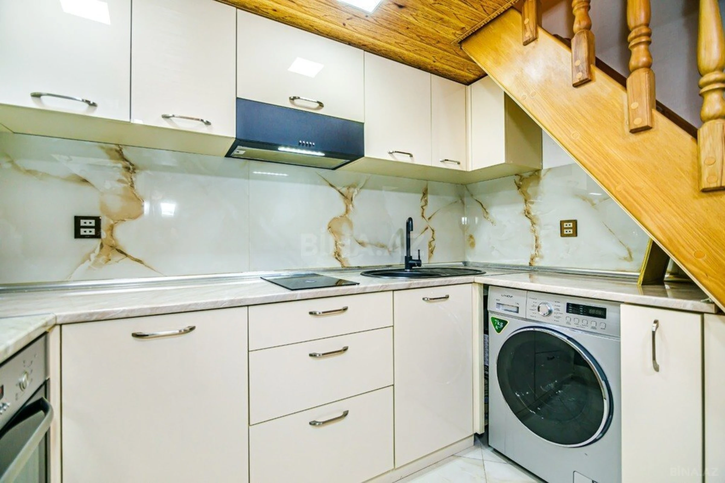 Kirayə verilir 2 otaqlı mənzil 30 m²