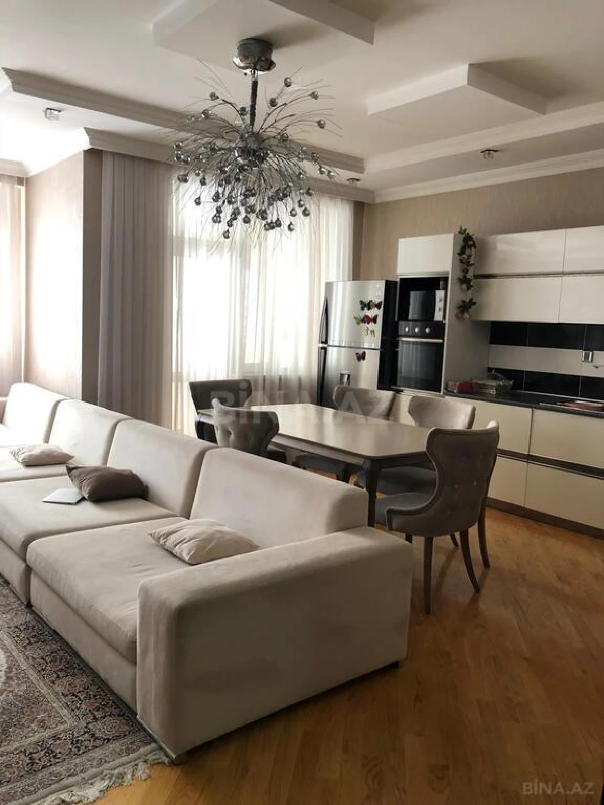 Satılır 3 otaqlı mənzil 118 m²