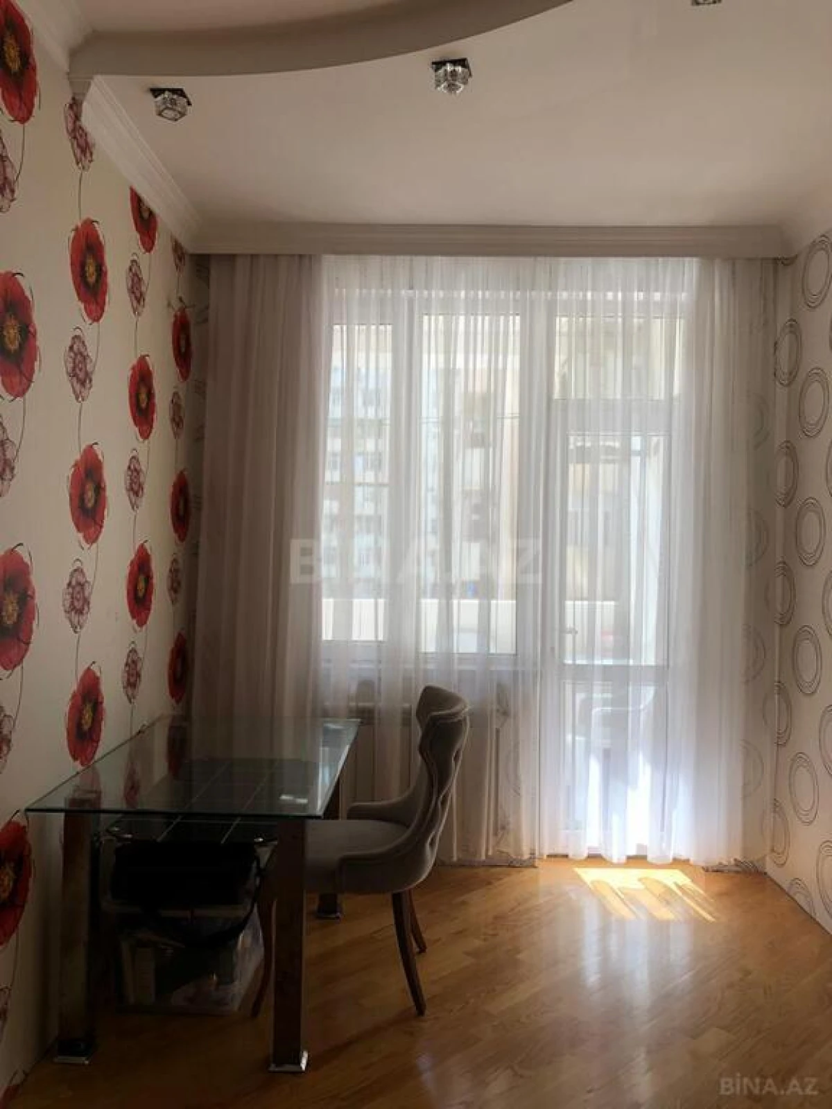 Satılır 3 otaqlı mənzil 118 m²