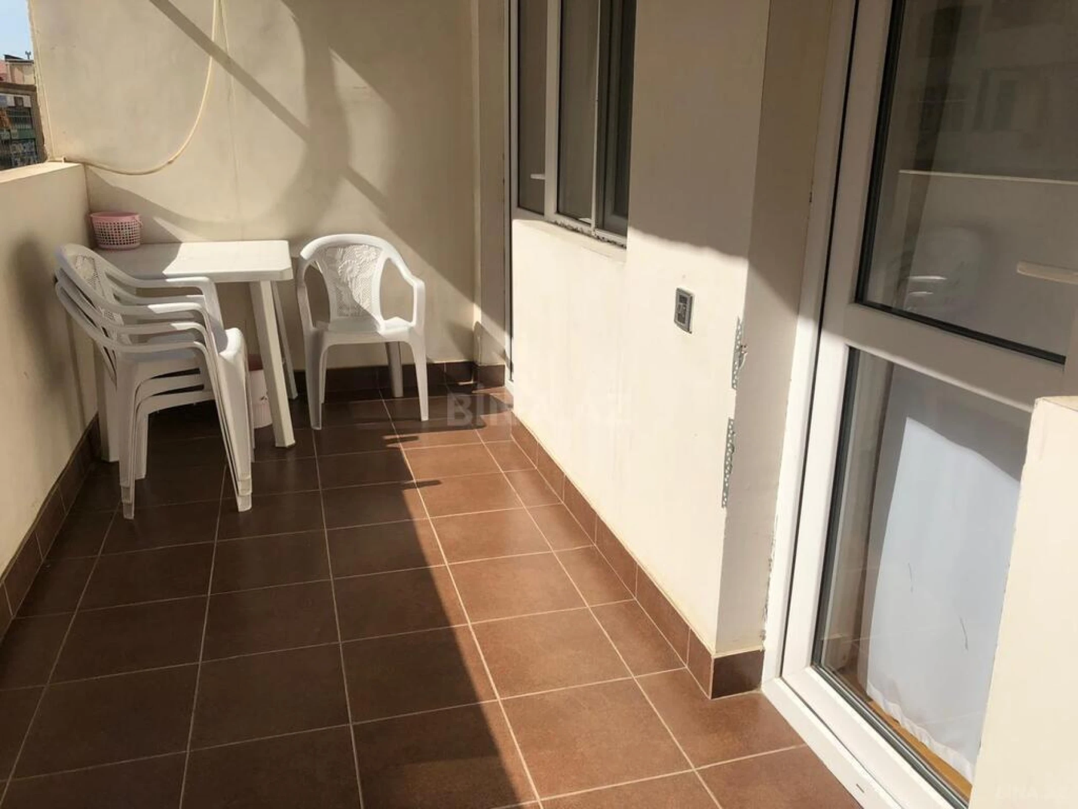 Satılır 3 otaqlı mənzil 118 m²
