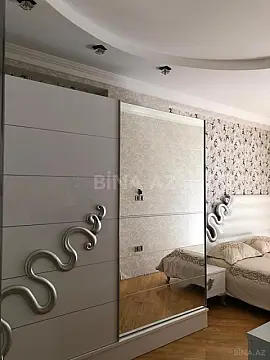 Satılır 3 otaqlı mənzil 118 m²