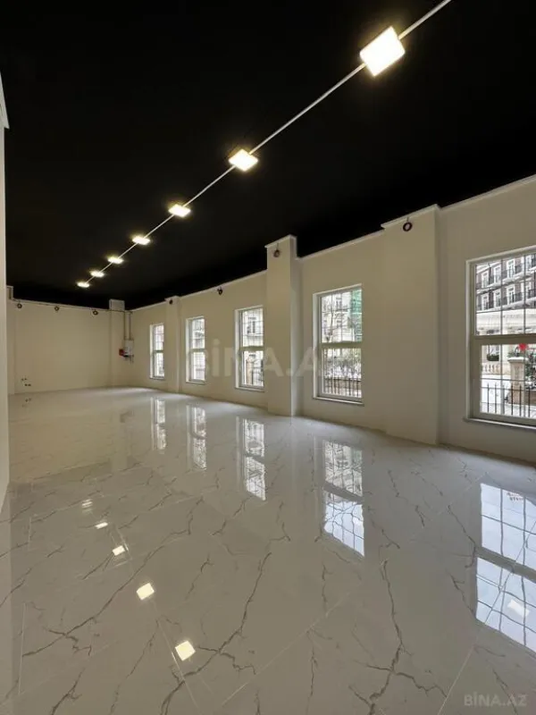 Kirayə verilir 1 otaqlı ofis 125 m²