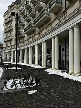 Kirayə verilir 1 otaqlı ofis 125 m²