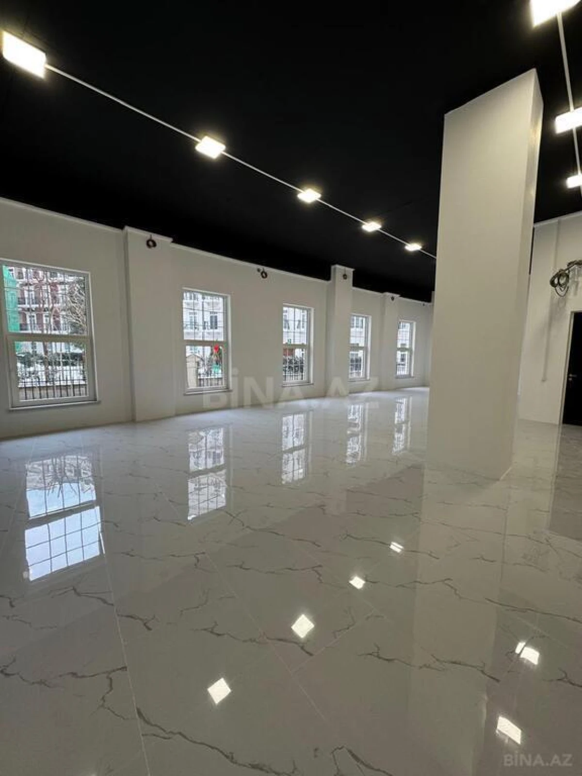 Kirayə verilir 1 otaqlı ofis 125 m²