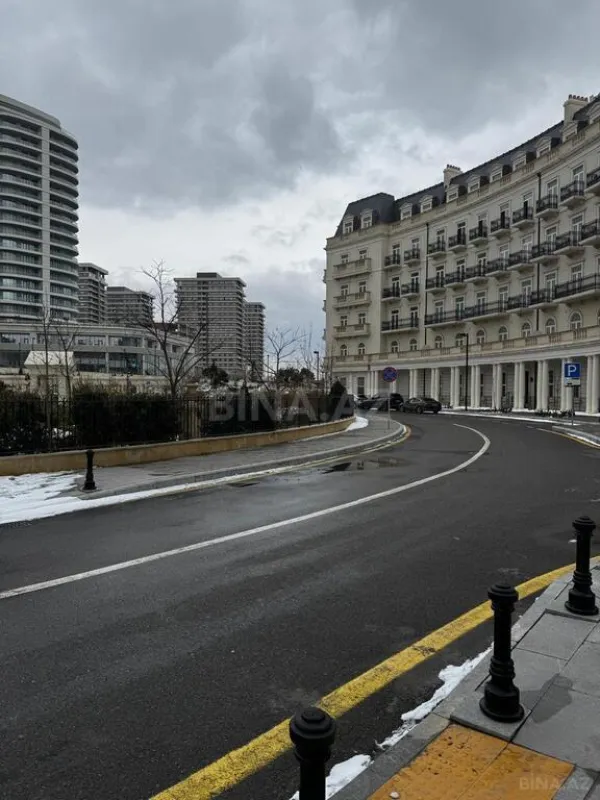 Kirayə verilir 1 otaqlı ofis 125 m²