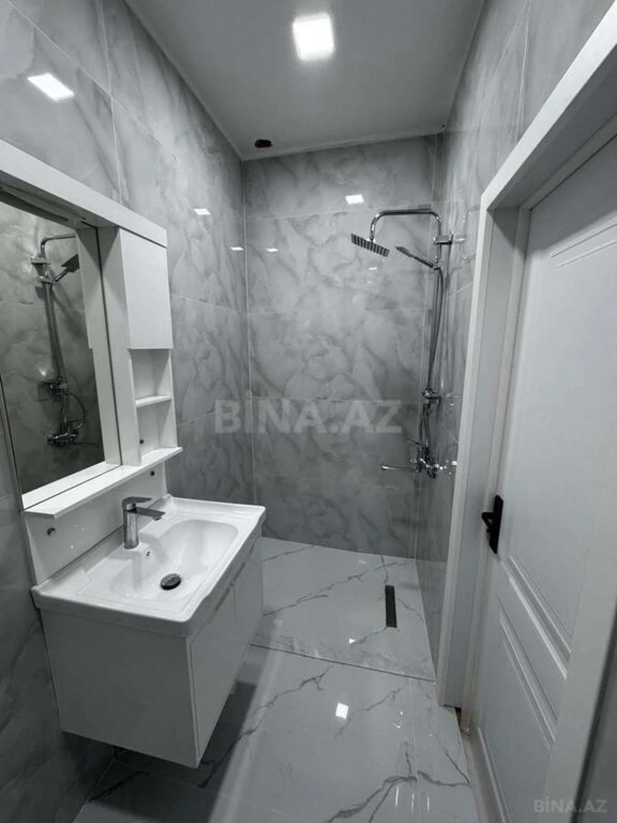 Kirayə verilir 1 otaqlı ofis 125 m²