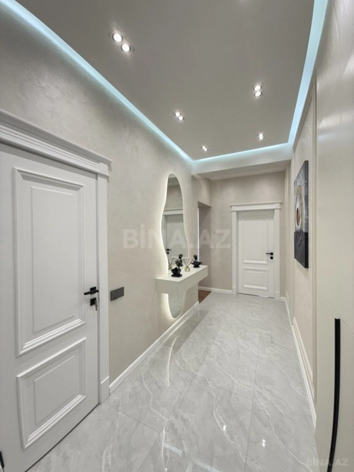 Satılır 2 otaqlı mənzil 63 m²