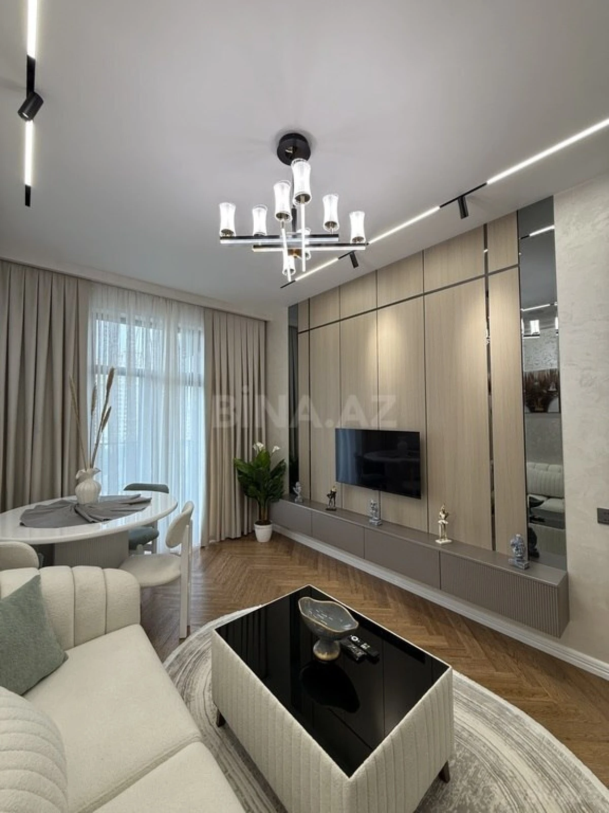 Satılır 2 otaqlı mənzil 63 m²