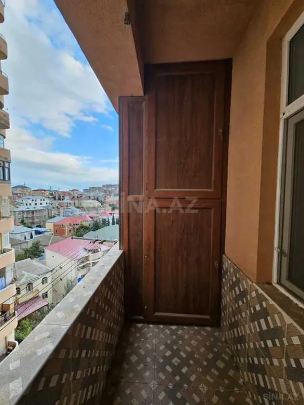 Satılır 3 otaqlı mənzil 122 m²