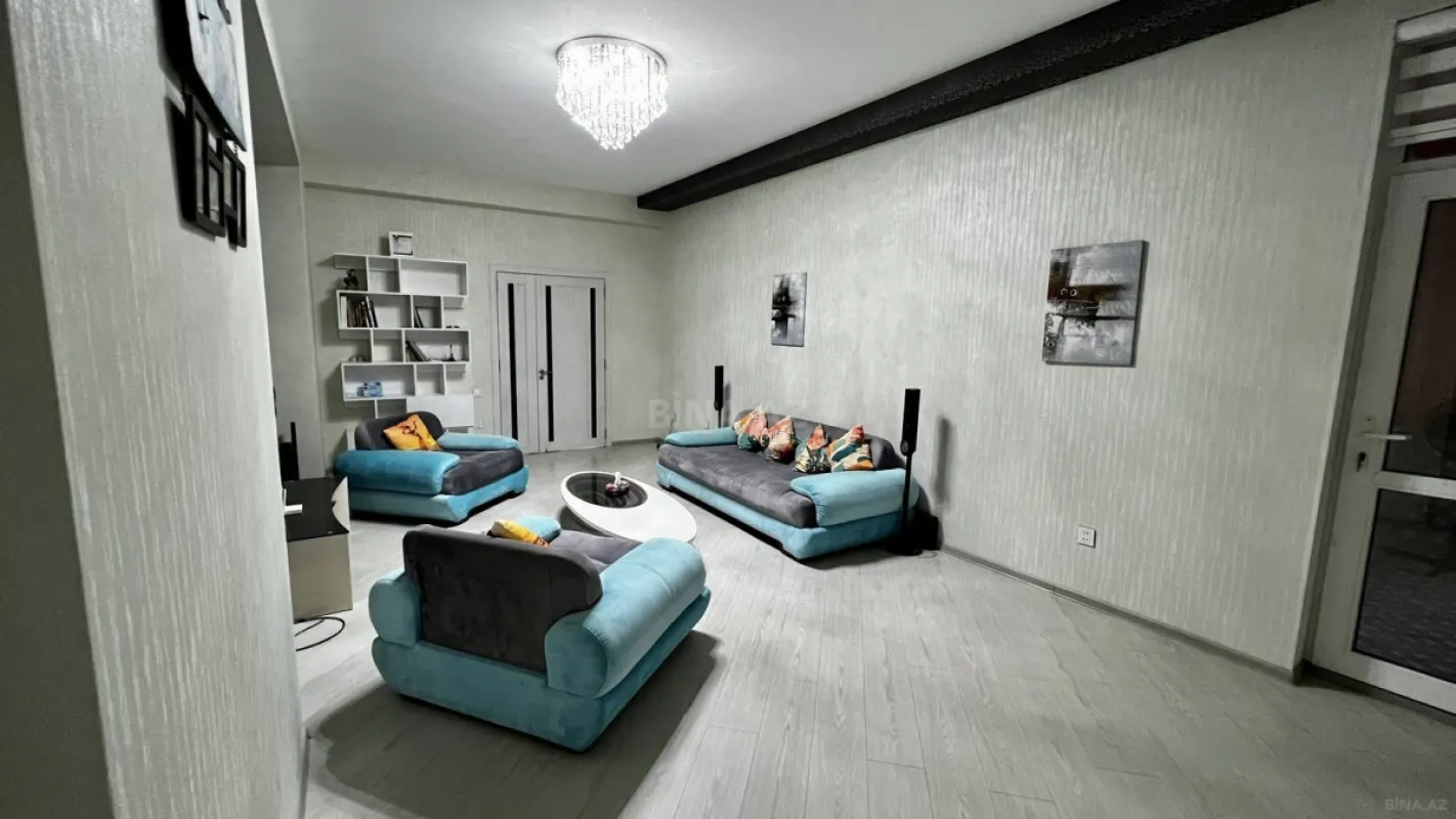 Satılır 3 otaqlı mənzil 122 m²