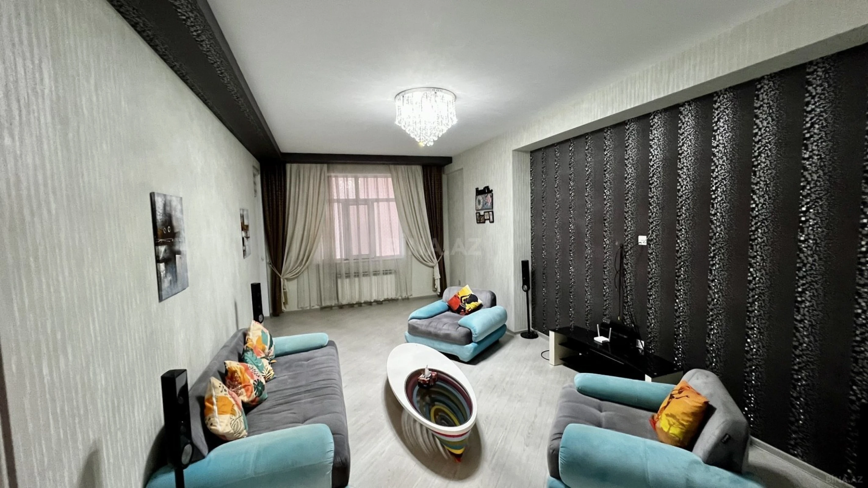 Satılır 3 otaqlı mənzil 122 m²