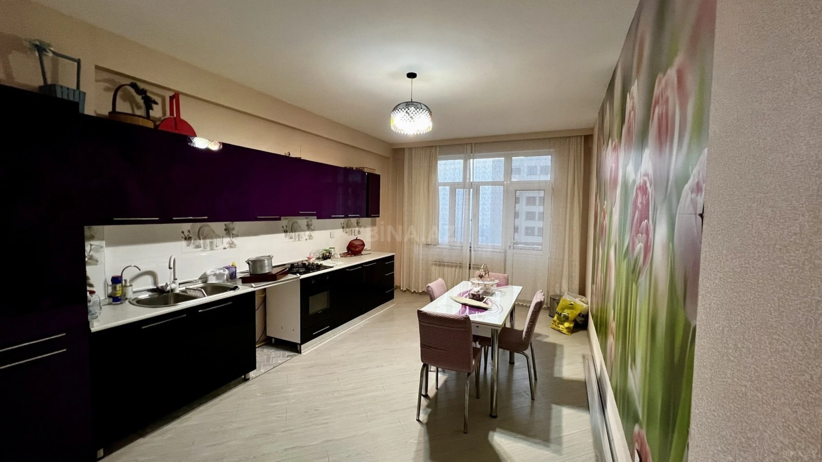 Satılır 3 otaqlı mənzil 122 m²
