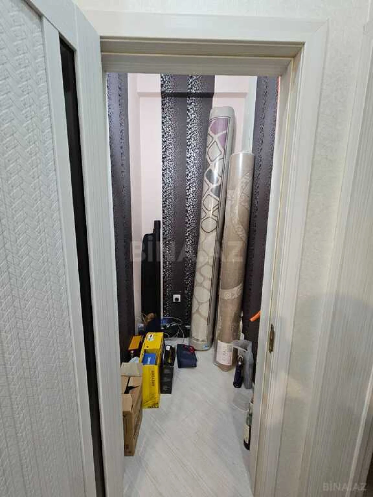 Satılır 3 otaqlı mənzil 122 m²