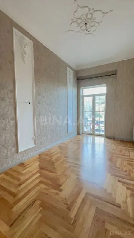 Satılır 2 otaqlı mənzil 63 m²