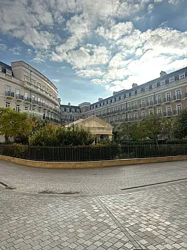 Satılır 2 otaqlı mənzil 63 m²